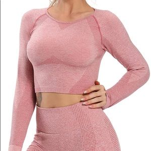 Form Fitted Athletic Cropped Long Sleeve